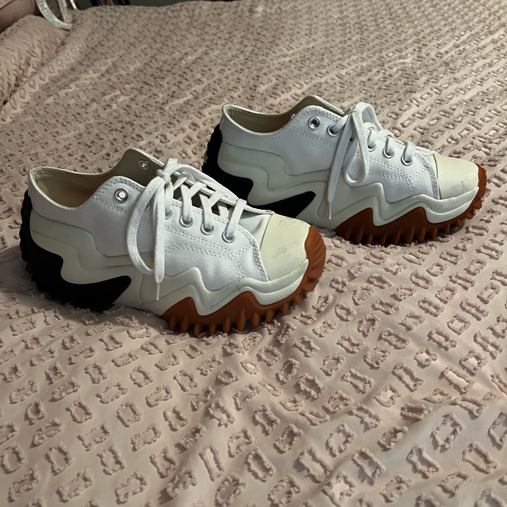 Converse run star woman’s size 7 white